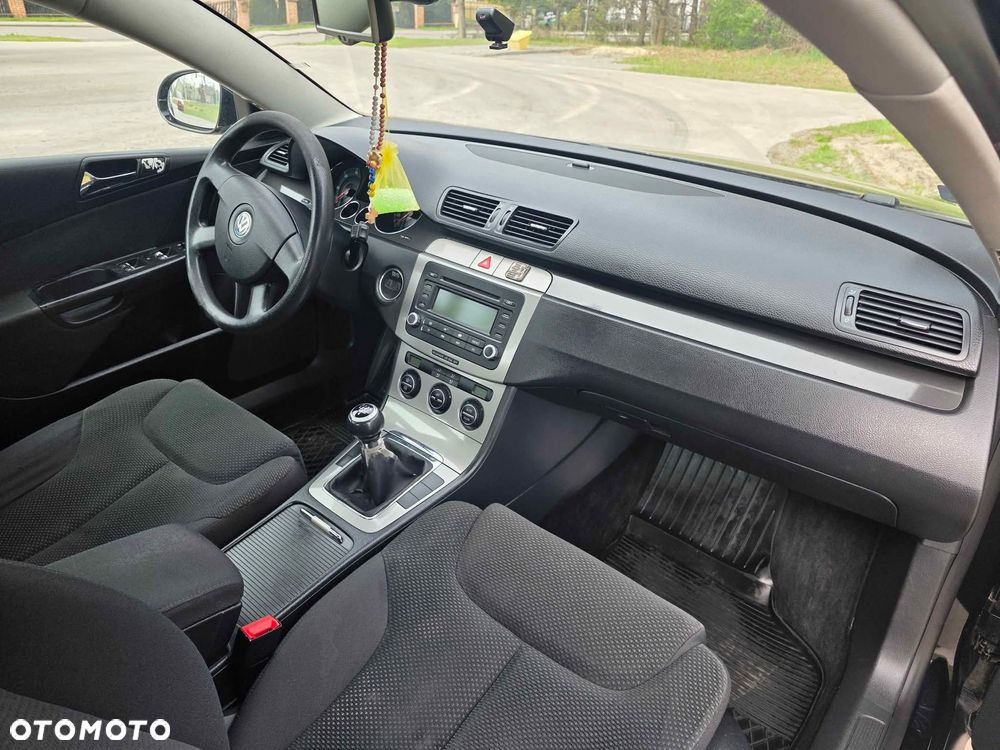 Volkswagen Passat 1.9 TDI Individual - 7