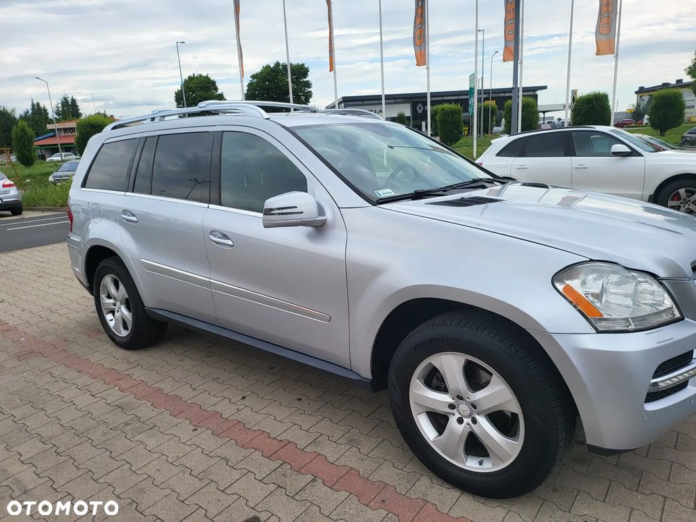 Mercedes-Benz GL 450 - 1