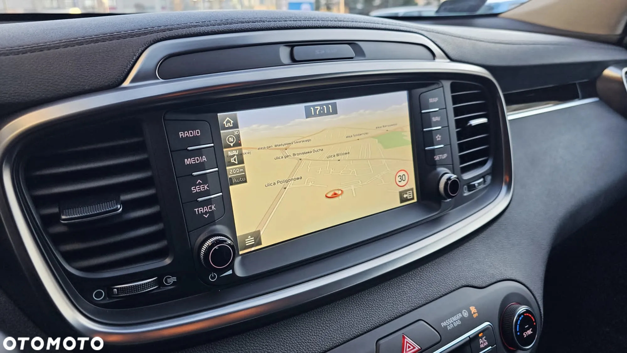 Kia Sorento - 10