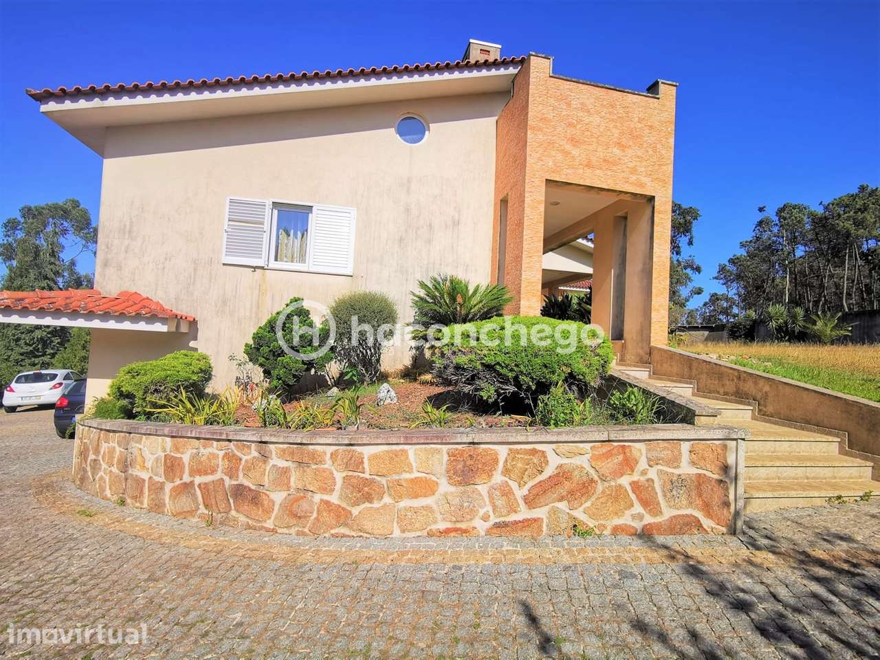 Moradia individual T3 inserida num terreno com cerca 7.000 m2 em Balas - Grande imagem: 3/46