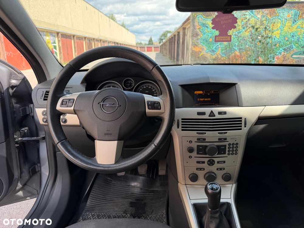 Opel Astra 1.6 NAVI - 9