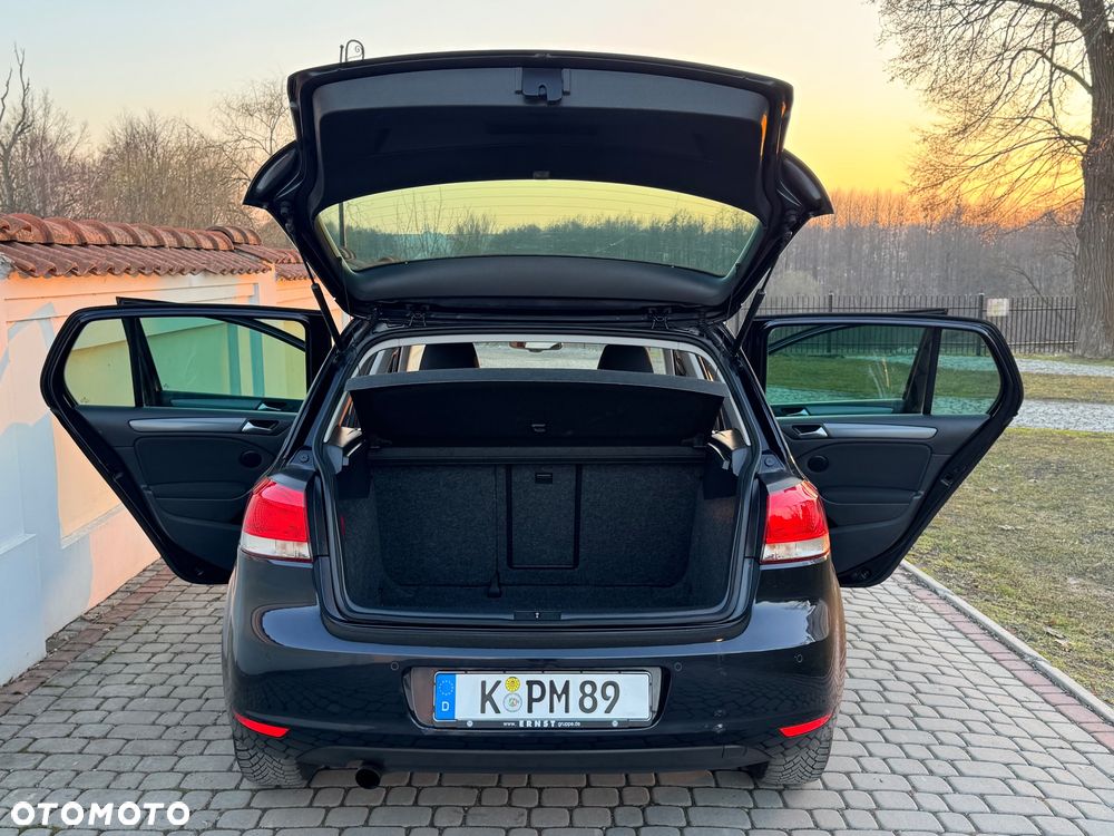 Volkswagen Golf - 26