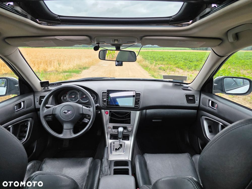 Subaru Legacy - 18