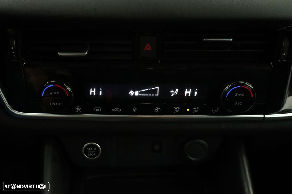 Nissan Qashqai 1.3 DIG-T N-Connecta Xtronic - 13