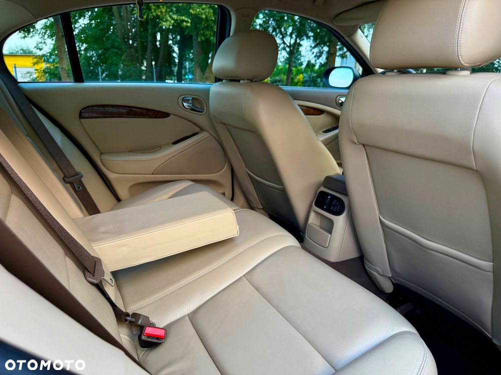 Jaguar S-Type 2.7 V6 D Executive - 26