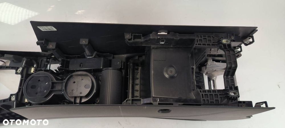 PODŁOKIETNIK VOLKSWAGEN PASSAT B8 R-LINE 3G1863241C - 10