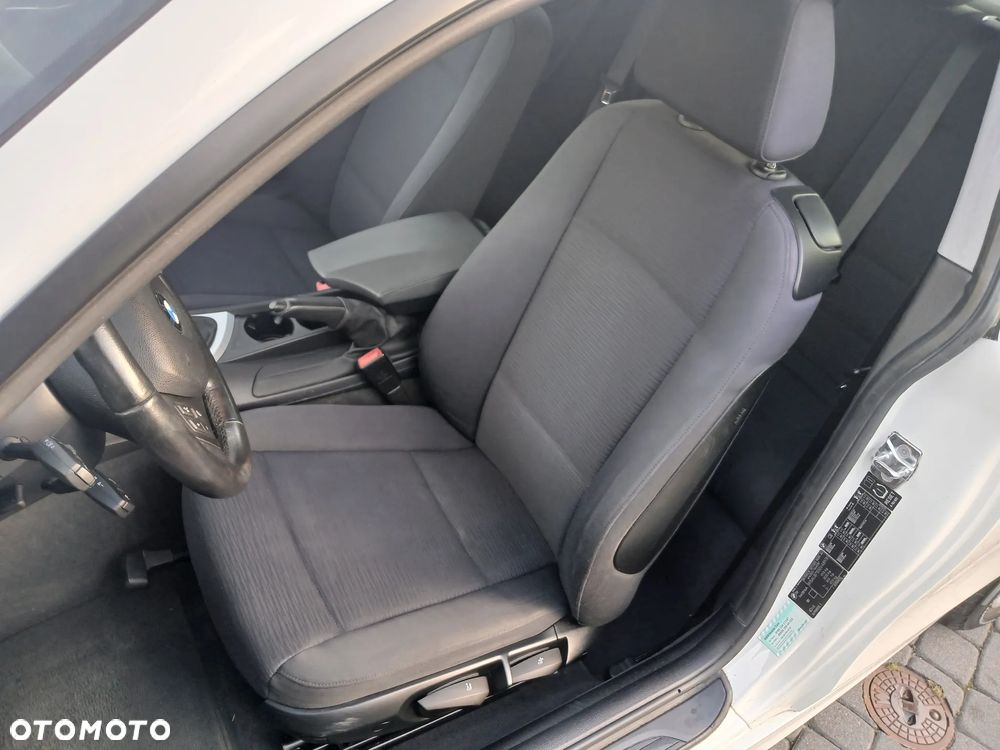 BMW Seria 1 - 22