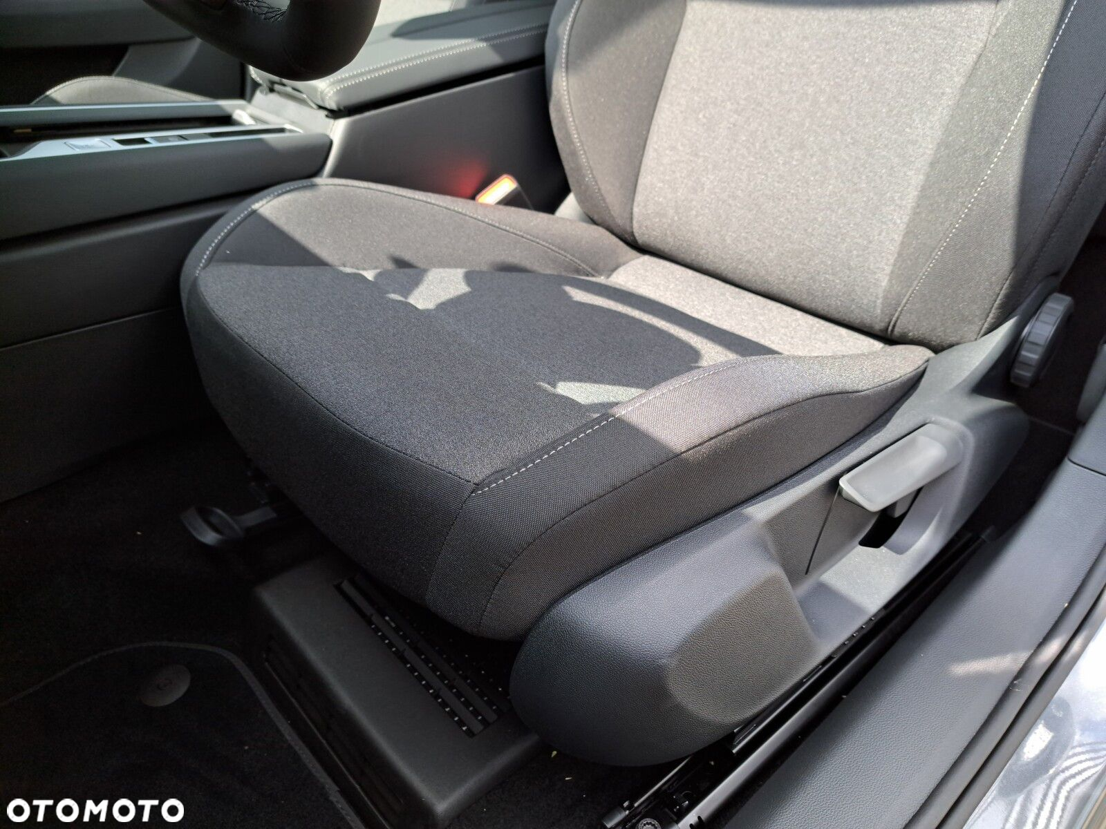 Volkswagen Passat 1.5 TSI ACT mHEV DSG - 19