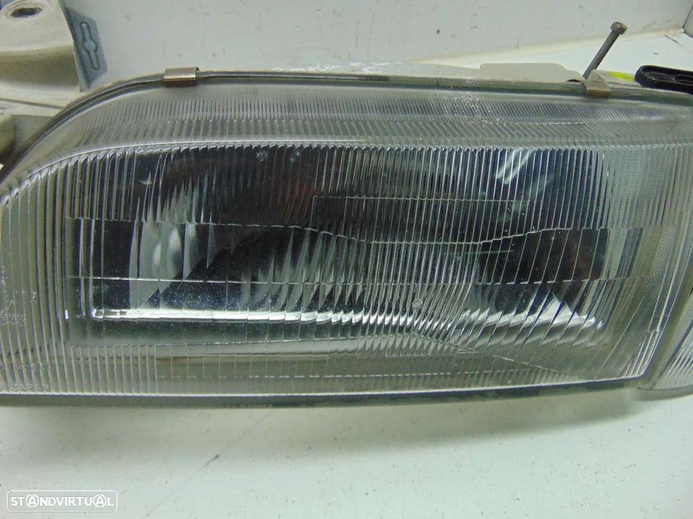 Toyota Corolla XLI AE100 faróis/Piscas - 4