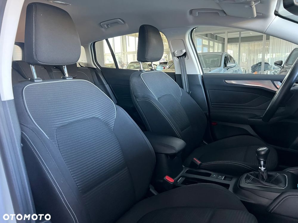 Ford Focus 1.0 EcoBoost Titanium Style - 38
