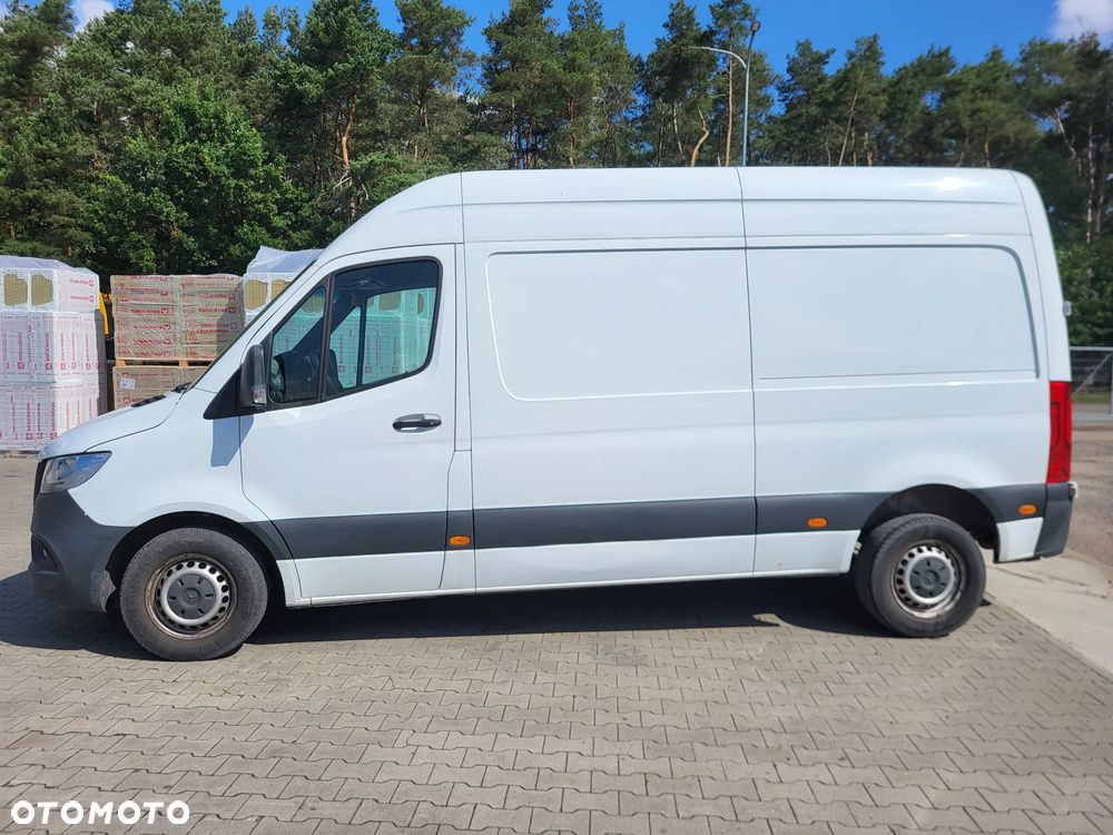 Mercedes-Benz Sprinter - 5