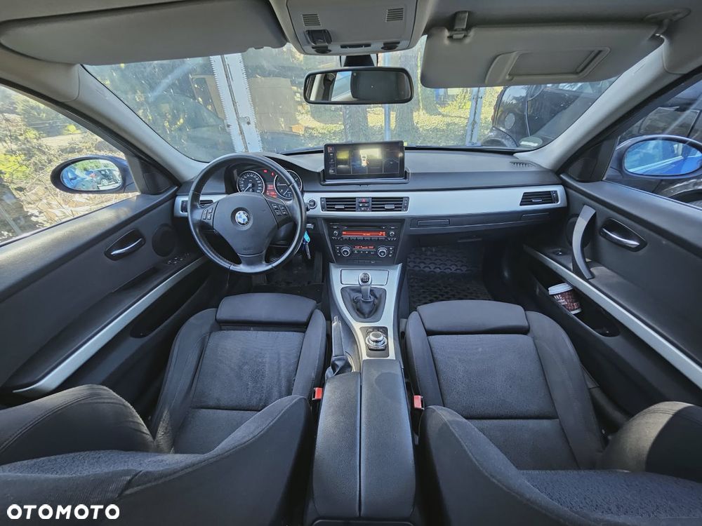 BMW Seria 3 320d - 15