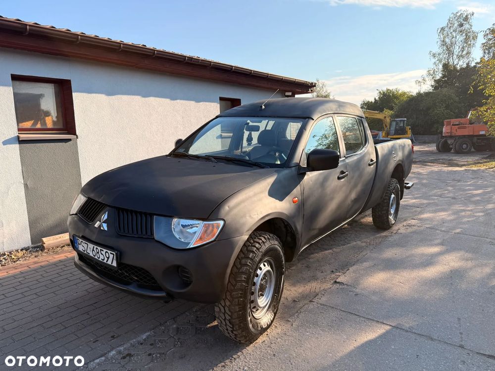 Mitsubishi L200 - 1