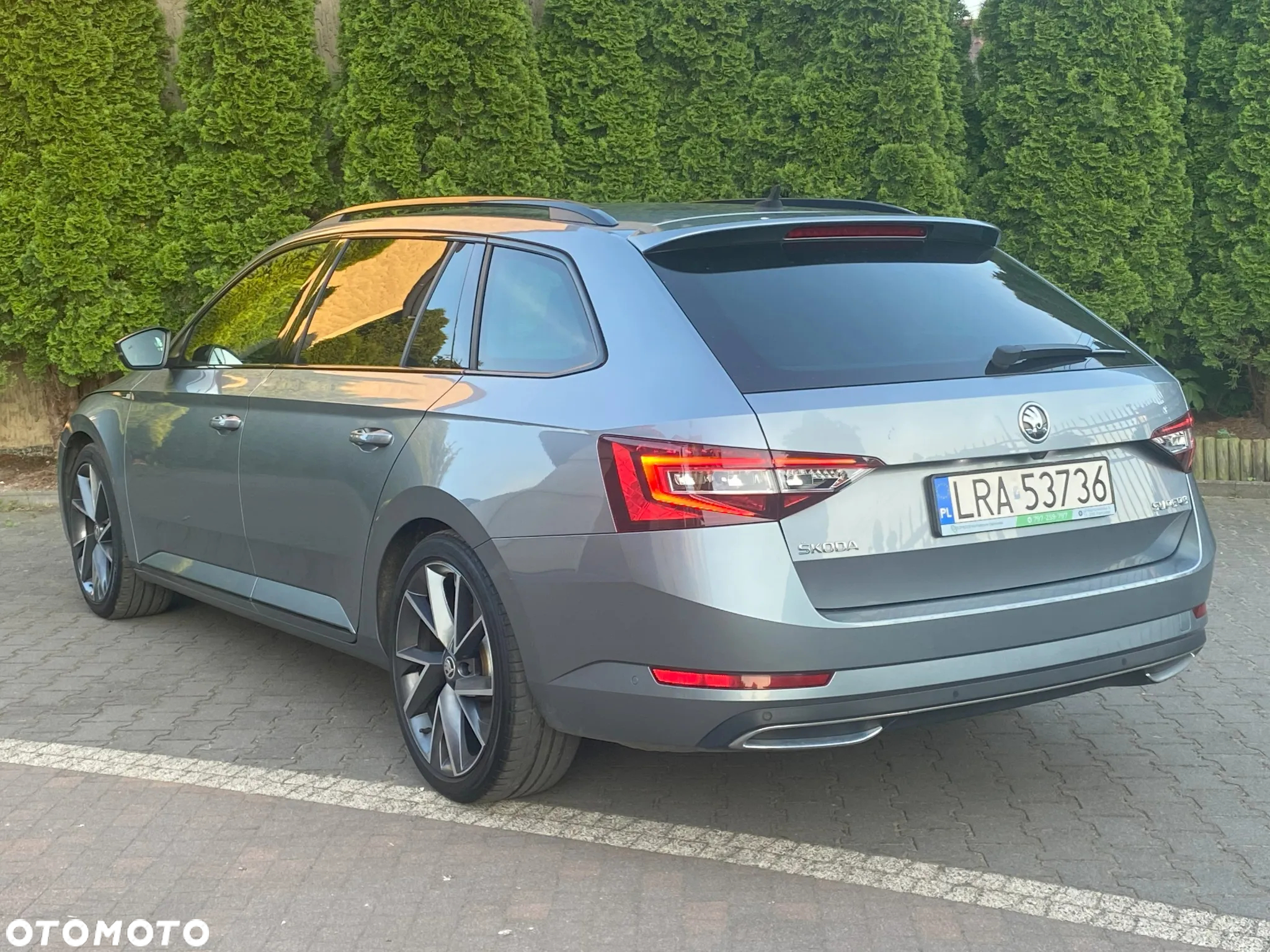 Skoda Superb 2.0 TDI Sportline DSG - 3