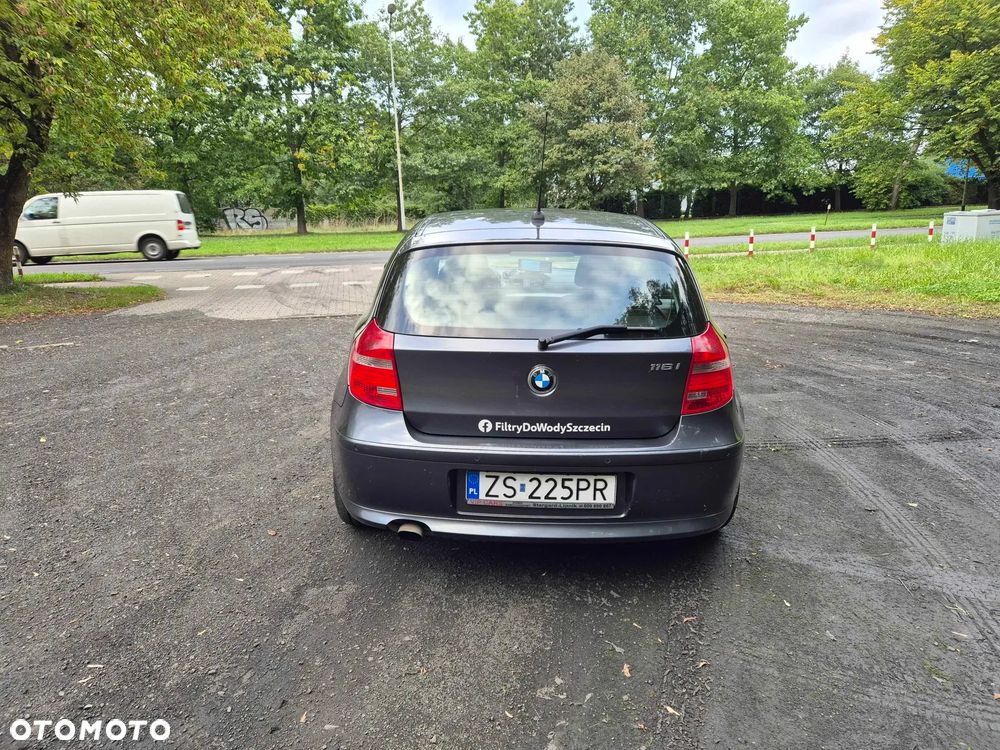 BMW Seria 1 116i - 6