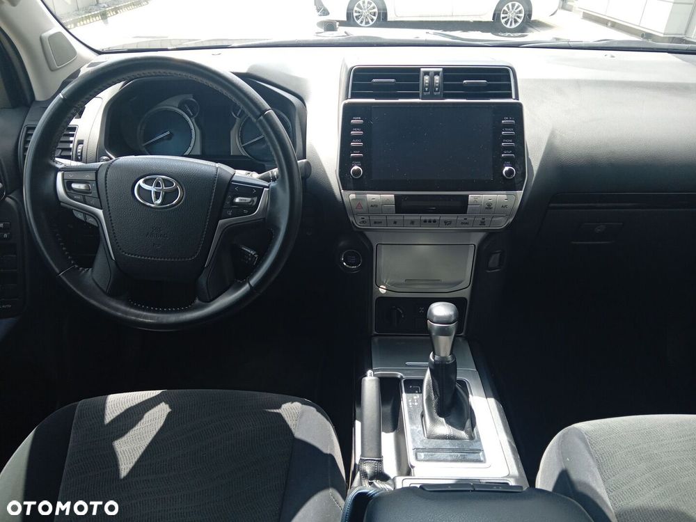 Toyota Land Cruiser - 16