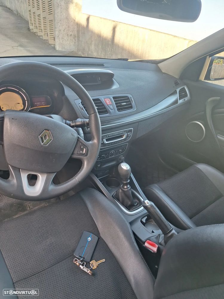 Renault Mégane Sport Tourer 1.5 dCi Dynamique S - 4