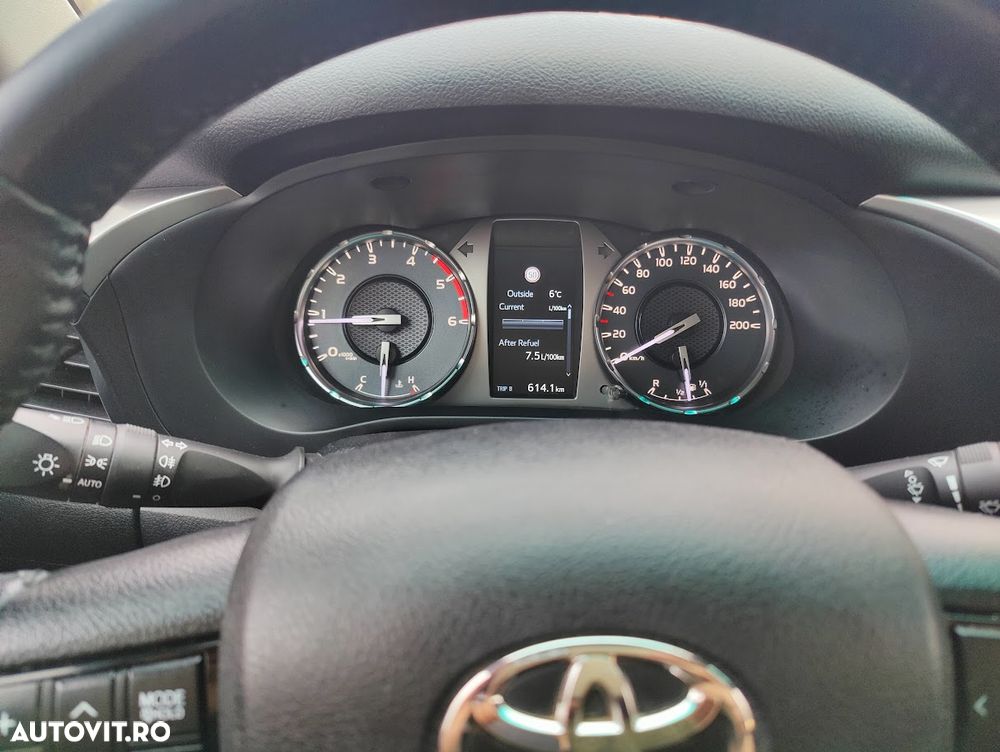 Toyota Hilux 4x4 Double Cab Executive - 7