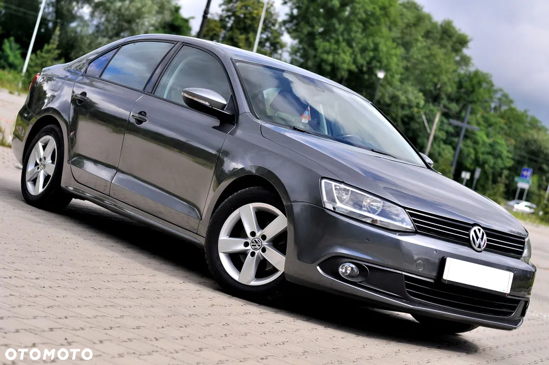 Volkswagen Jetta 1.6 TDI Comfortline - 2