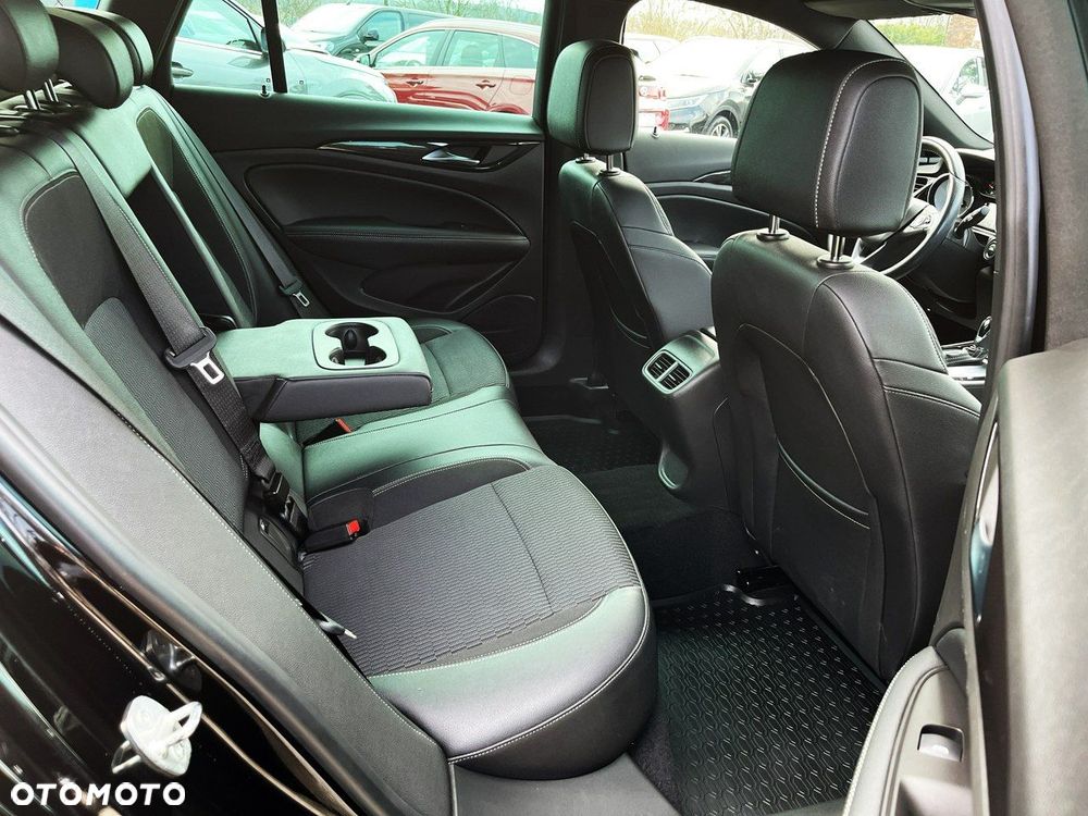 Opel Insignia 2.0 CDTI Elegance S&S - 32