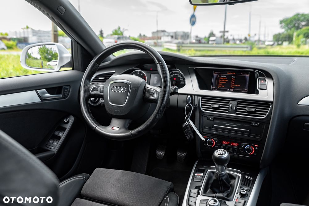 Audi A4 Avant 2.0 TFSI quattro S line Sportpaket - 25