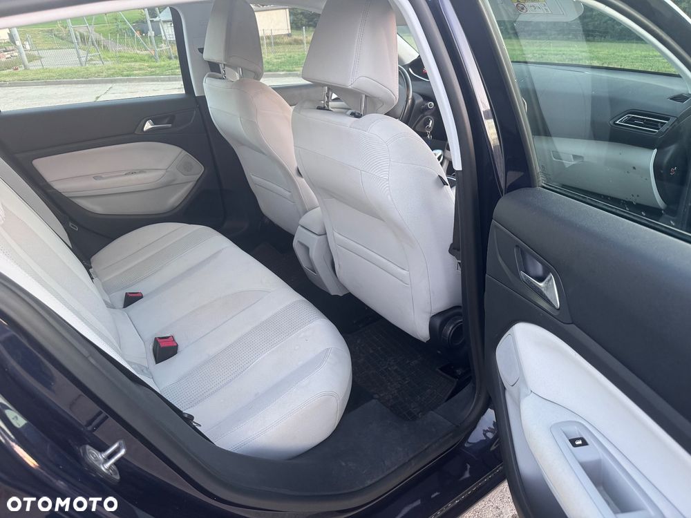 Peugeot 308 1.6 e-HDi Style STT - 10