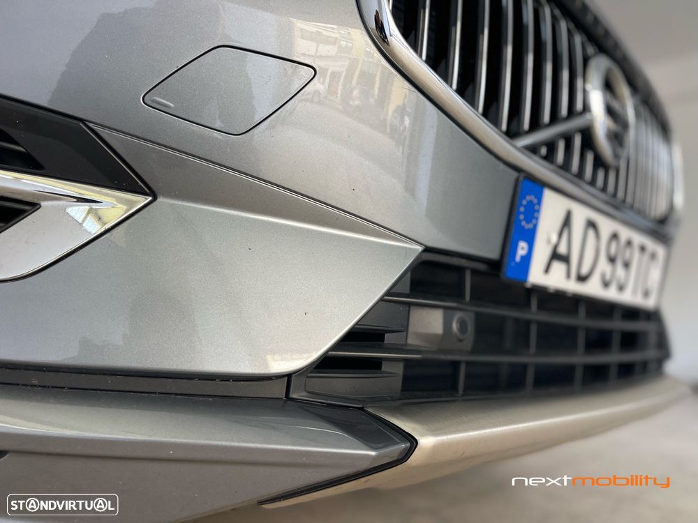 Volvo XC 60 2.0 T6 PHEV Inscription AWD - 24