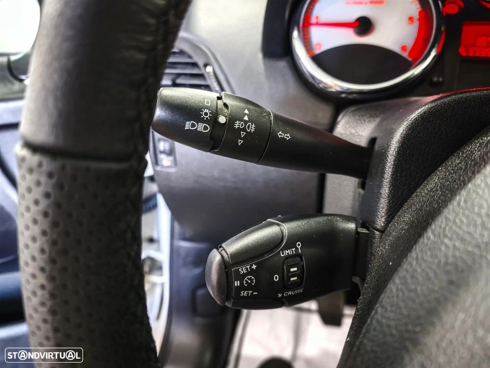 Peugeot 207 1.4 HDi Urban - 16