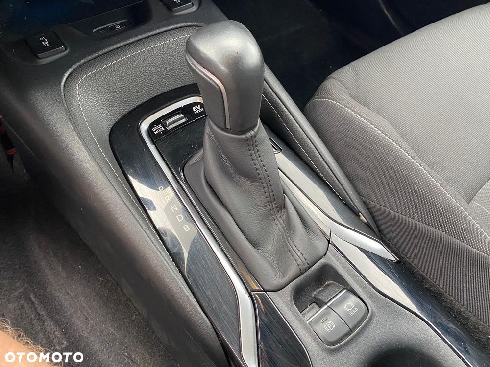 Toyota Corolla 1.8 Hybrid Comfort - 18