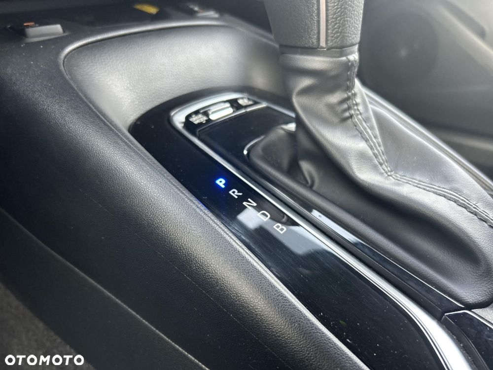 Toyota Corolla 1.8 Hybrid Comfort - 18