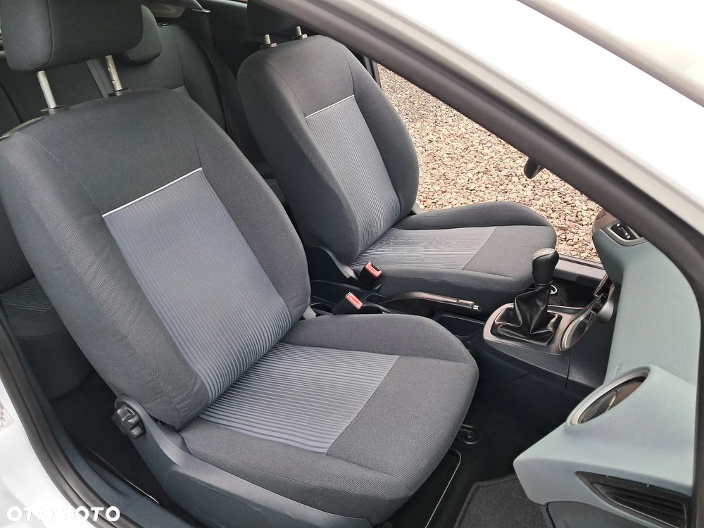 Ford Fiesta - 17