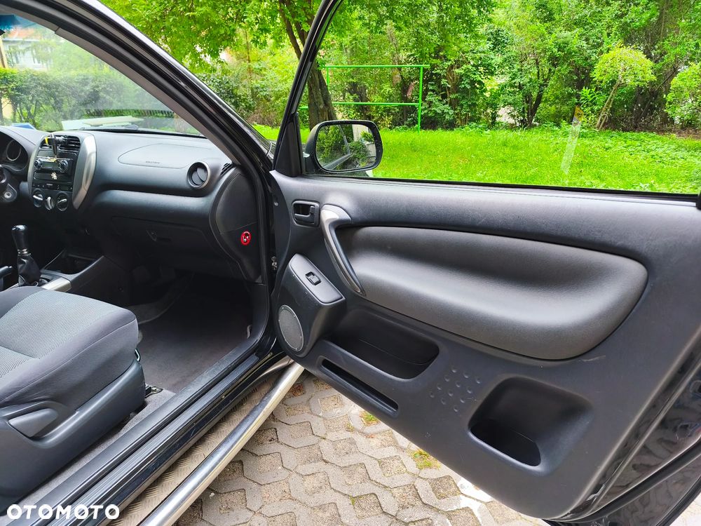 Toyota RAV4 1.8 VVT-i 4x2 - 12
