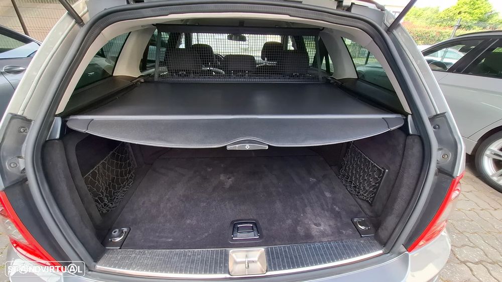 Mercedes-Benz C 220 CDi Avantgarde BlueEfficiency - 40