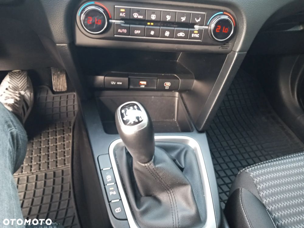 Kia Ceed 1.5 T-GDI M - 19
