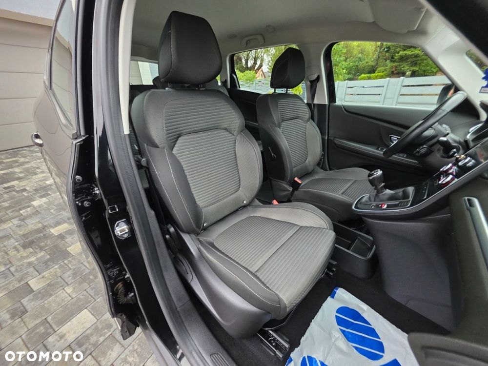 Renault Grand Scenic - 26
