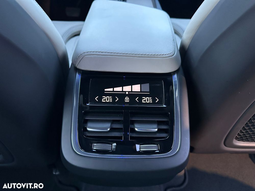 Volvo XC 60 - 4
