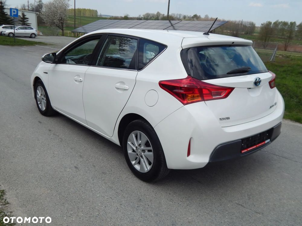 Toyota Auris - 11