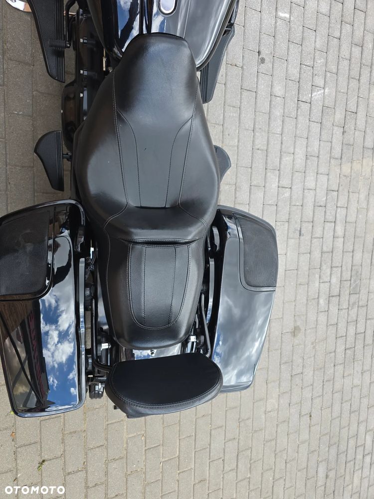 Harley-Davidson Touring Street Glide - 3