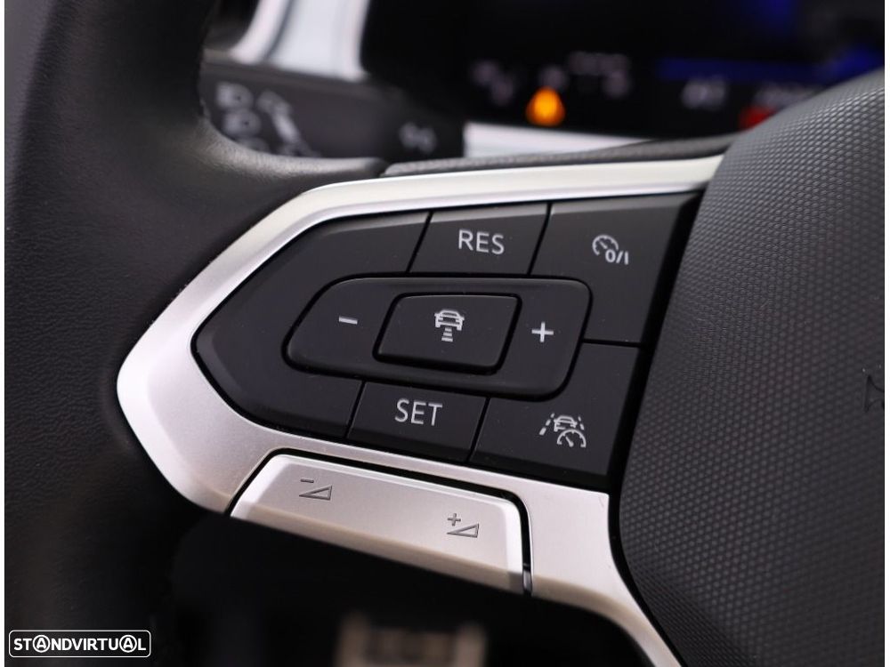 Volkswagen T-Roc Cabrio 1.0 TSI Style — fotografia 17
