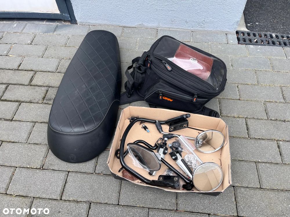 Royal Enfield Interceptor - 9