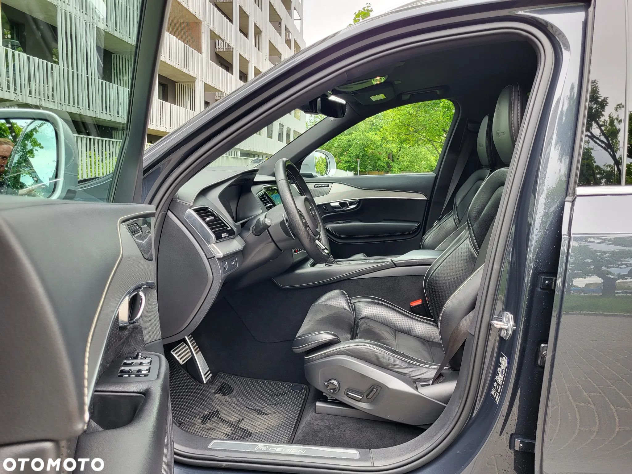 Volvo XC 90 D5 SCR AWD R-Design 7os - 4