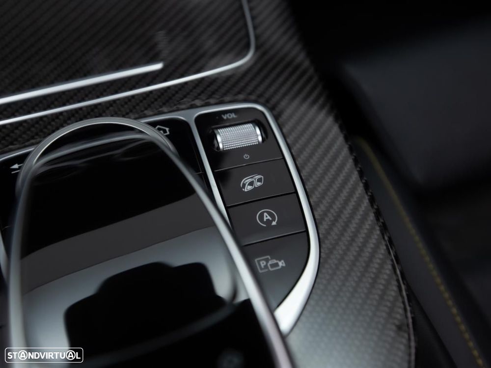 Mercedes-Benz E 63 AMG S 4-Matic+ - 36