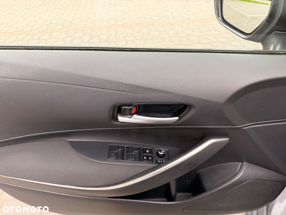 Toyota Corolla 1.8 Hybrid Comfort - 21