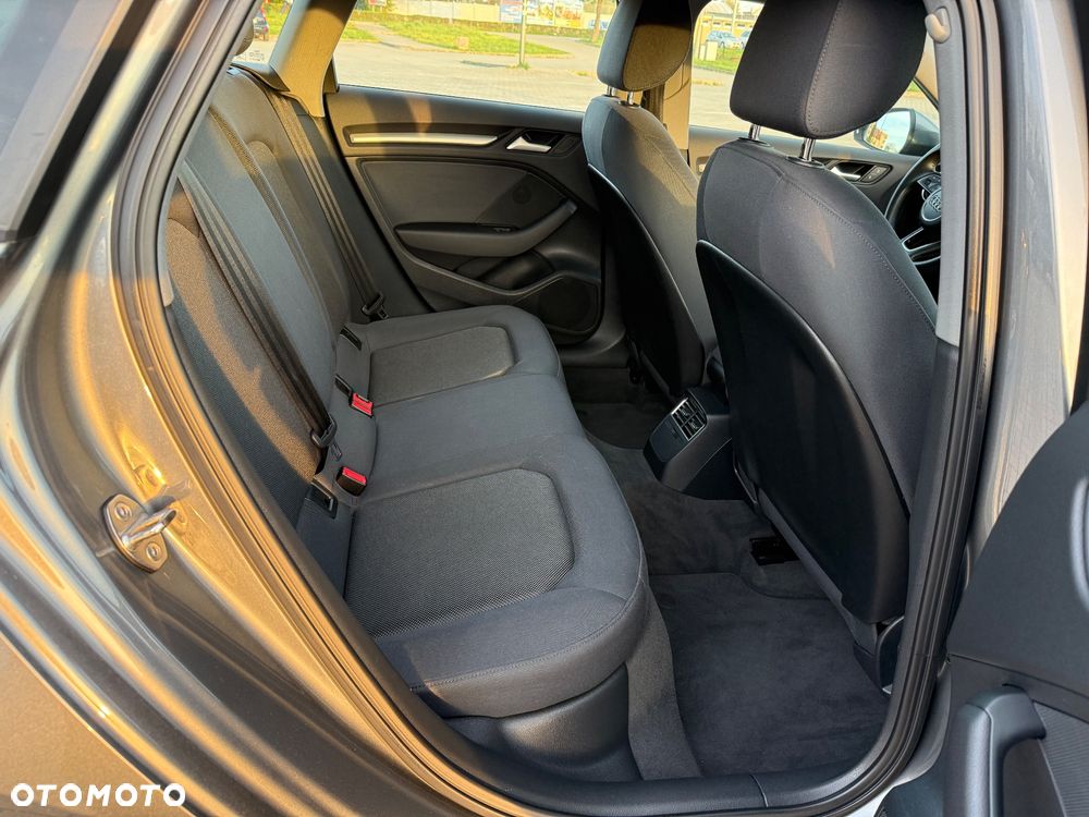 Audi A3 Sportback 30 TFSI - 12