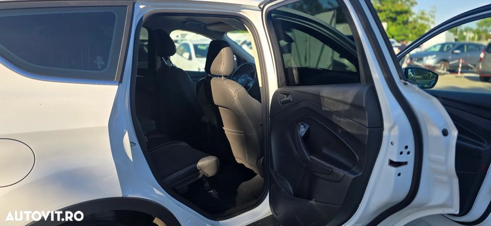 Ford Kuga 2.0 TDCi 4WD Powershift Titanium - 8