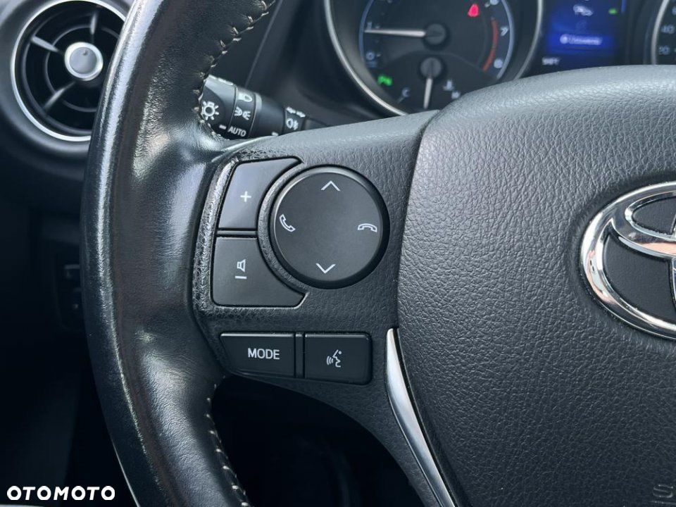 Toyota Auris - 30