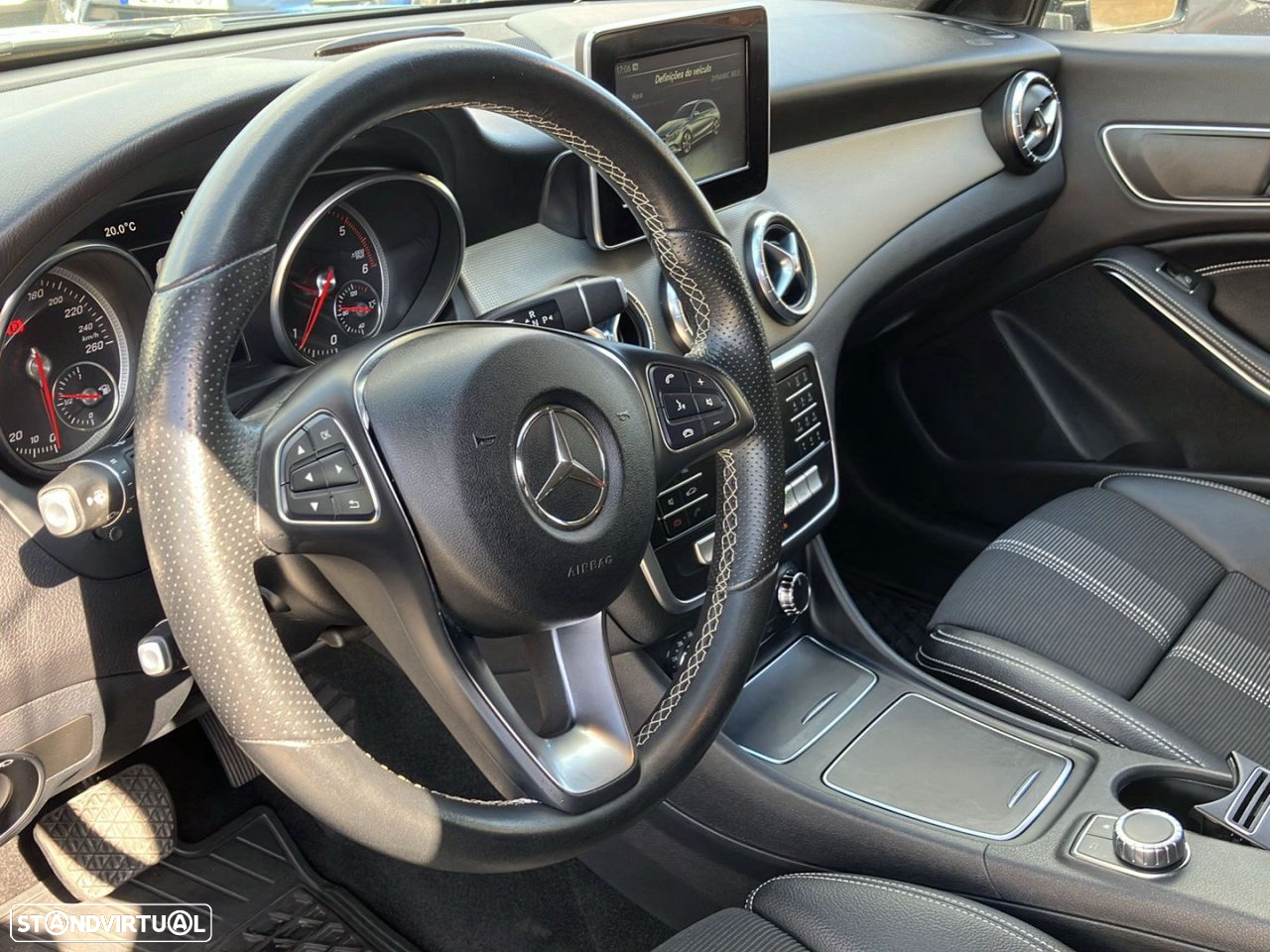 Mercedes-Benz CLA 180 - 22