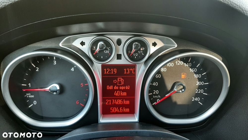 Ford Kuga 2.0 TDCi 2x4 Titanium - 14