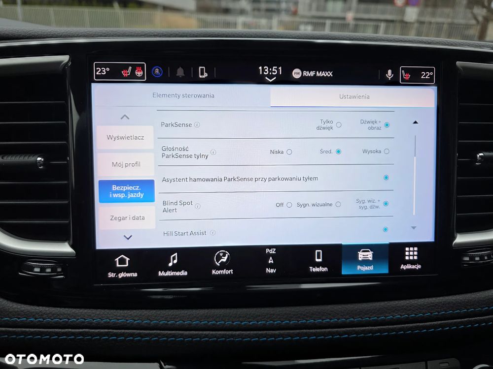 Chrysler Pacifica - 16