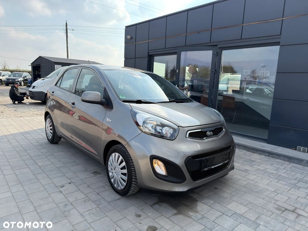 Kia Picanto 1.0 Fifa World Cup Edition - 3